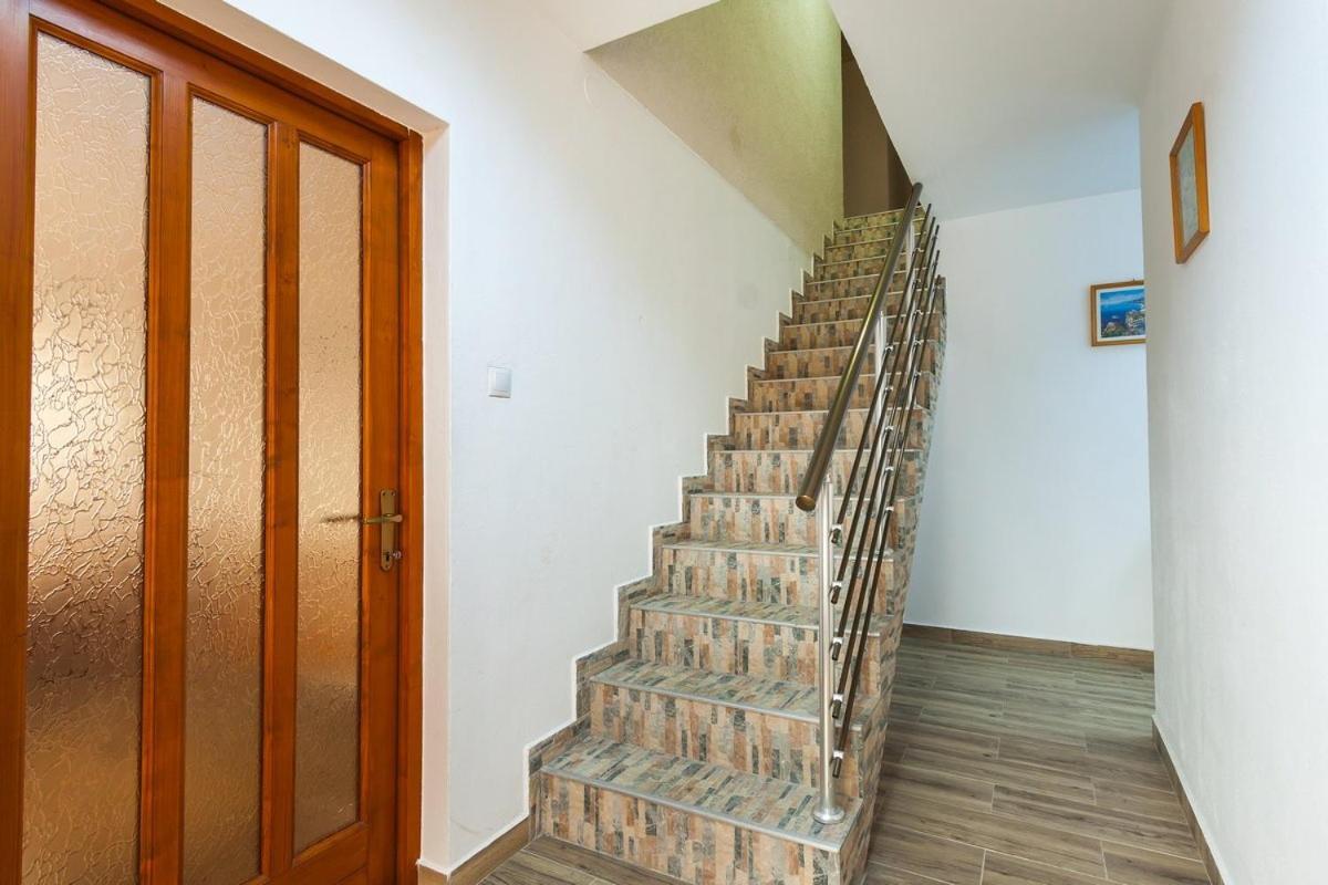 Eross Kulcsoshaz Villa Lăzarea Exterior photo